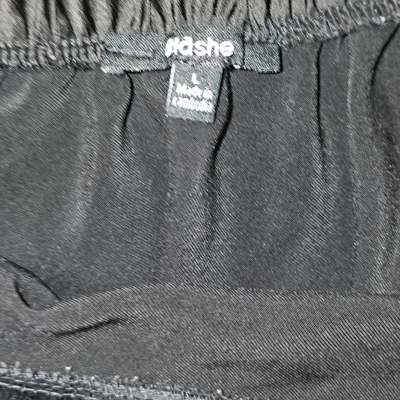 Bundle 3 for $25 / Blashé skirt - Picture 3 of 3